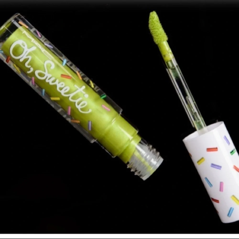 MAC Oh Sweetie Key Lime Trifle Lip Col…